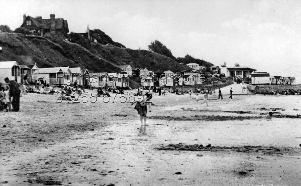 Ref 134-3 Naze Beach towards Hipkins