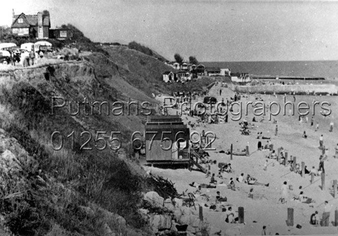 Ref 136-15 Naze Beach towards Hipkins