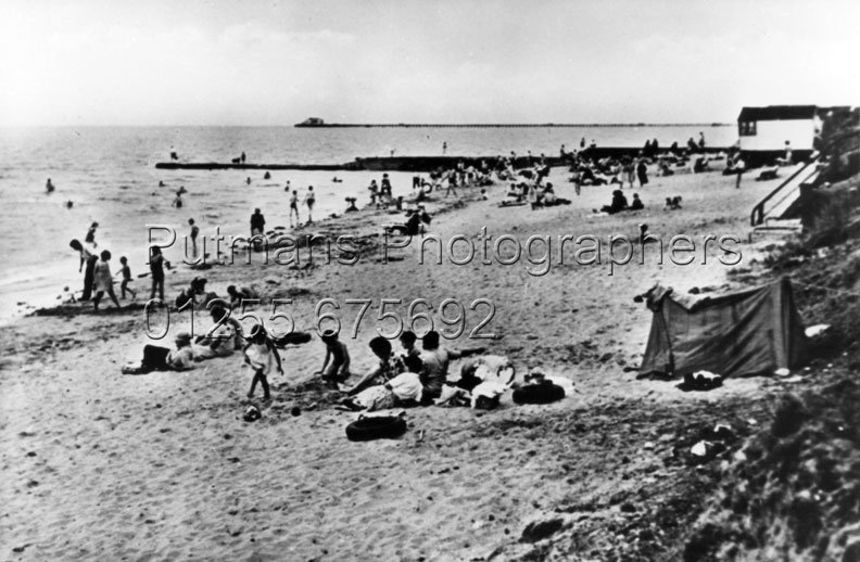 Ref 142-13 Hipkin's Beach