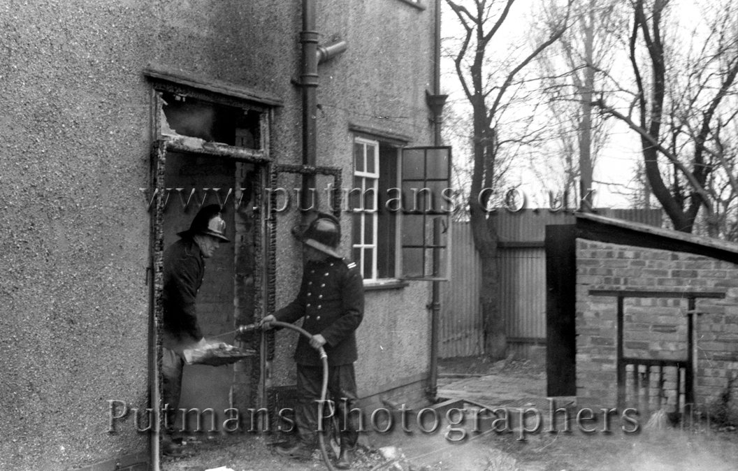 Ref 1431 Fatal Fire 1st Avenue 3rd April 1954