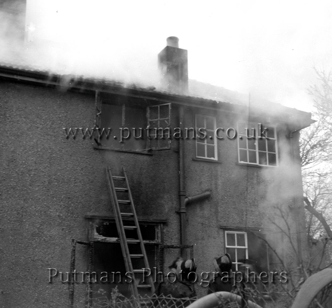 Ref 1436 Fatal Fire 1st Avenue 3rd April 1954