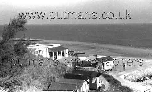 Ref 1539 Hipkins Cafe & Beach 1954
