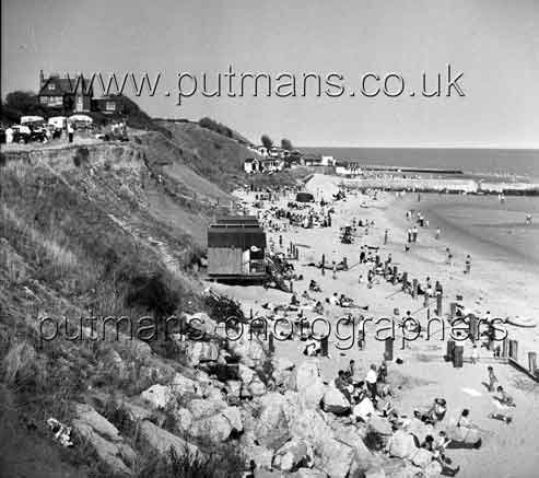 Ref 1586 Naze Beach towards Hipkins Aug 1959