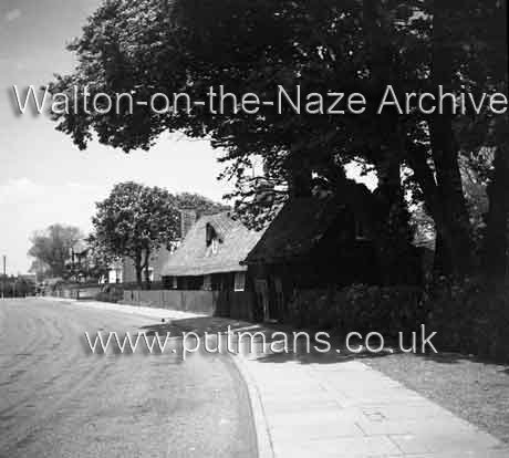 Ref 1754 Thatched Cottage