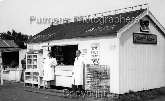 Ref 2228 Coronation Camp shop (Mayos)