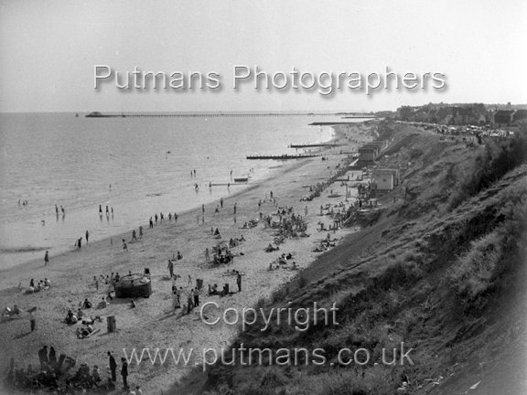 Ref 2726 From Hipkins looking to pier
