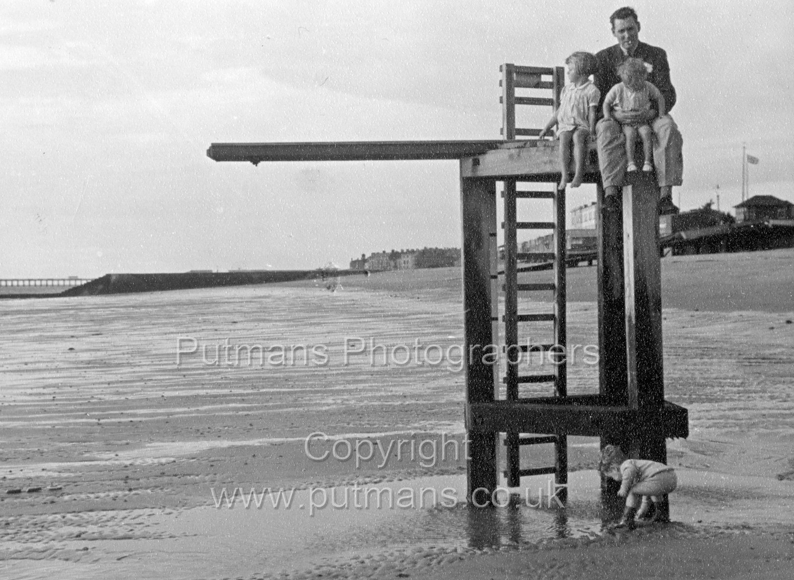 Ref 3049 Diving platform by Coastguards 1945