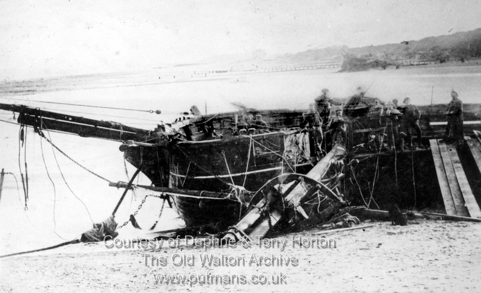 Ref 3100 Wreck on Naze Beach