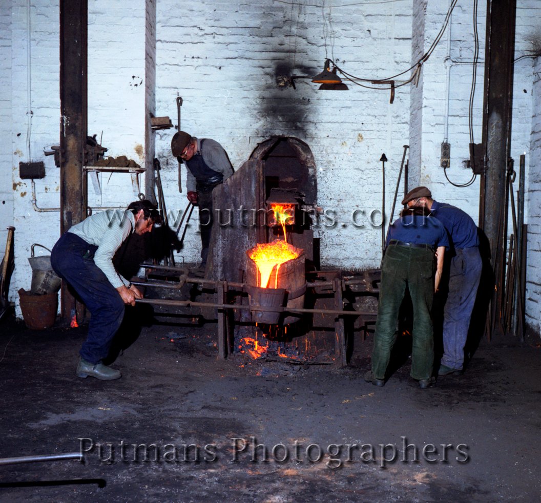 Ref 492-7 Harmers Foundry June 1973 - Jock Mearns, Gordon Poulter, Cyril Blunden & Ron Hopkins
