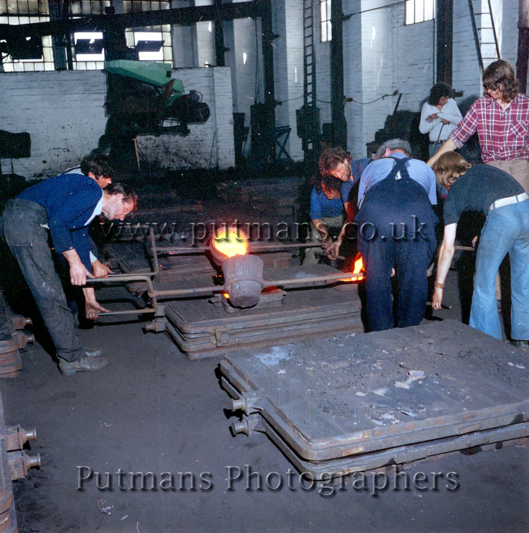Ref 492-A3 Harmers Foundry - Cyril Blunden, Ron Hopkins, Graham Giles, Ted Hayes, Les Watson,David Scott,Peter Tappenden