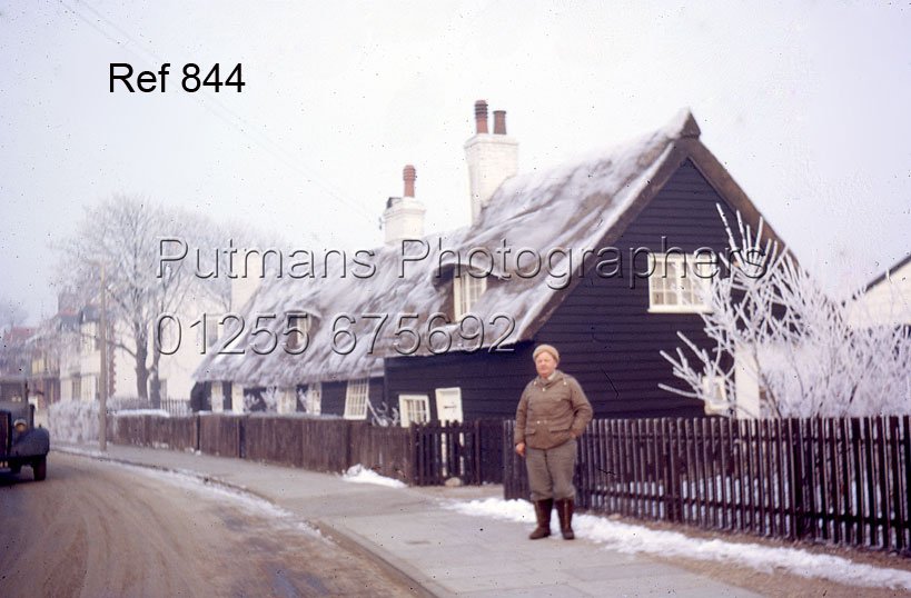Ref 844 Thatch Cottage