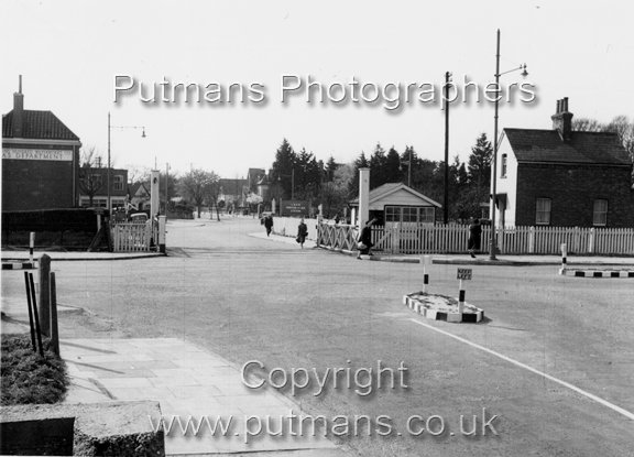 Ref OF14 Frinton Gates 1959