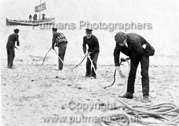 Ref OF456 Frinton Lifeboat men