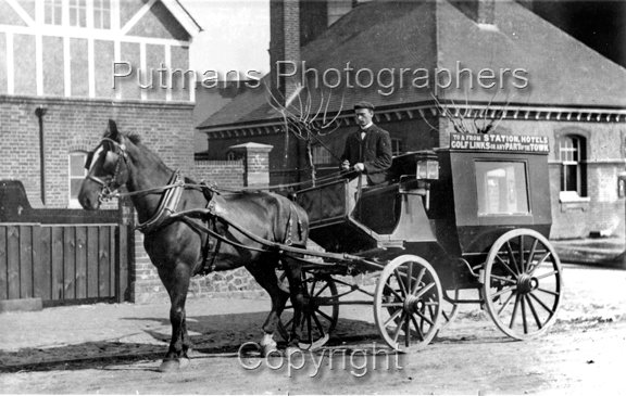 Ref OF48 Horse & Carriage Taxi