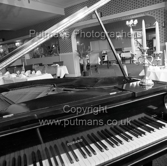 Ref OF535 Frinton Lodge Hotel 1978