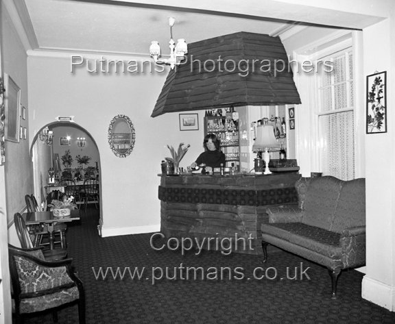 Ref OF555 Glencoe Hotel c1979