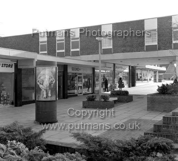Ref OF587 The Triangle Centre 20th November 1974
