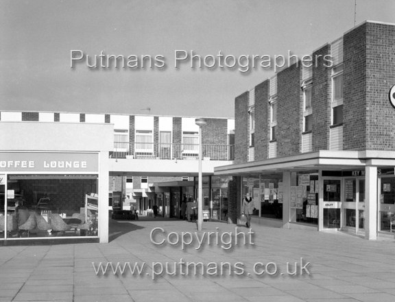 Ref OF589 The Triangle Centre 20th November 1974