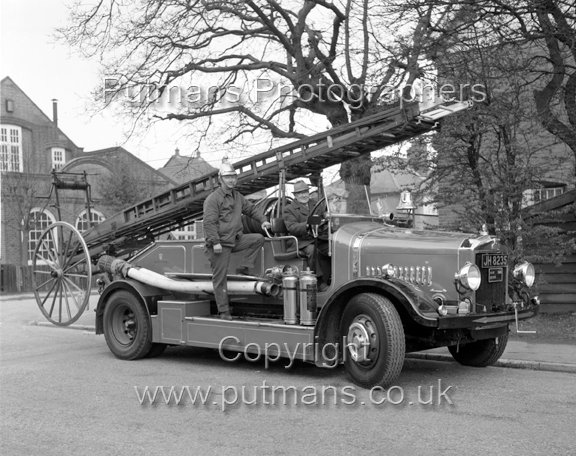 Ref OF613 Peter Baker with his Fire Engine