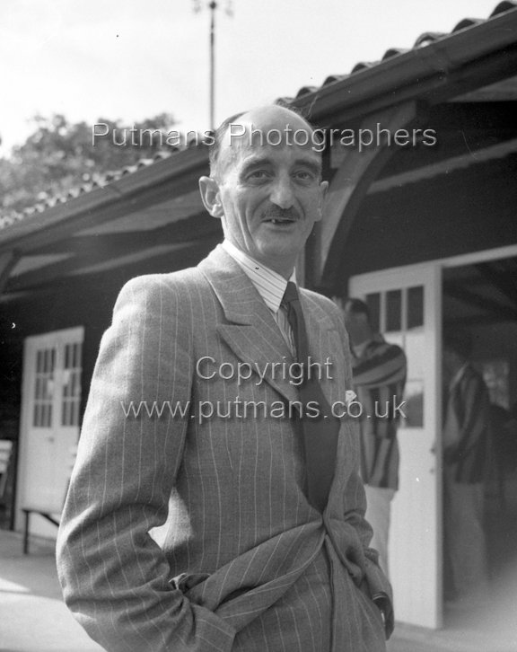 Ref OF619 Frinton Cricket Club 1947
