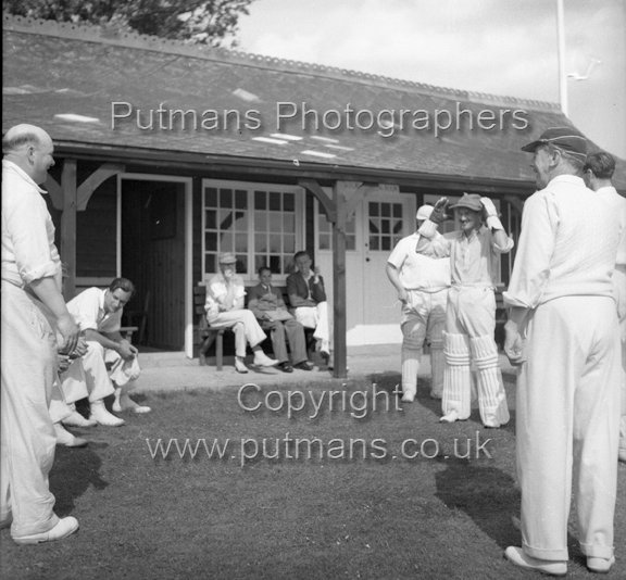 Ref OF621 Frinton Cricket Club 1947