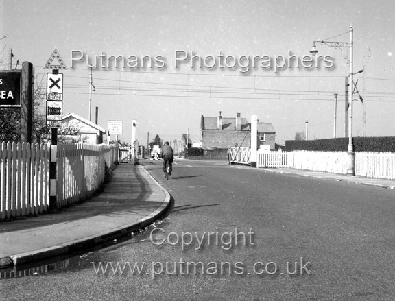 Ref OF636 Frinton Gates 1959