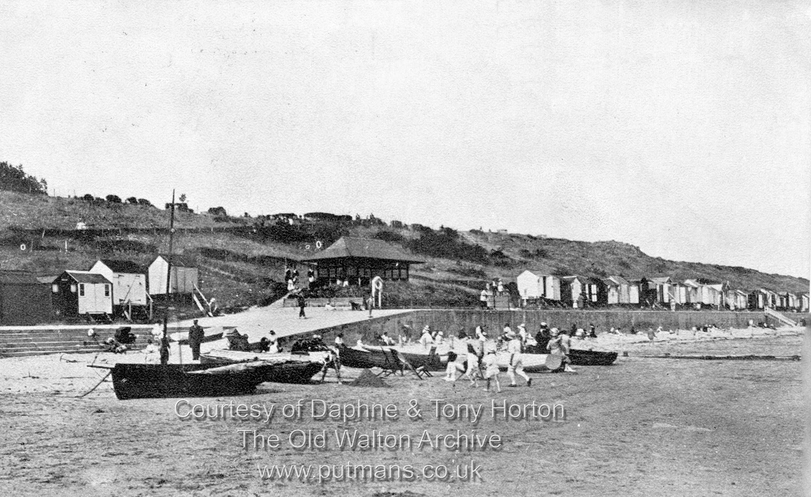 Ref OF697 The Shelter and Beach