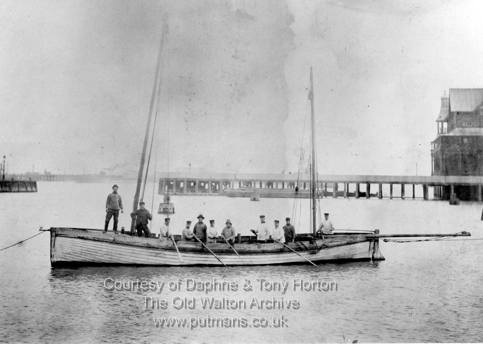 OF 700 The Cooks' Yawl