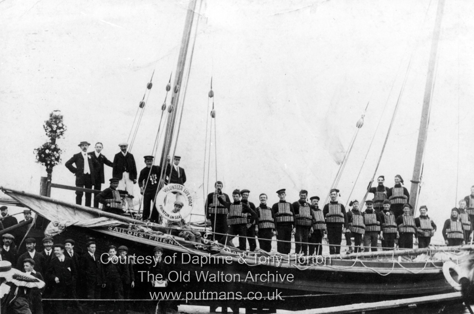OF 701 Frinton Lifeboat and Crew