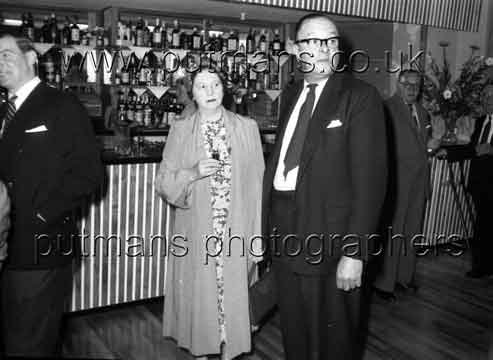 Ref 1551 Opening of Portobello Shades Bar 3 July 1959