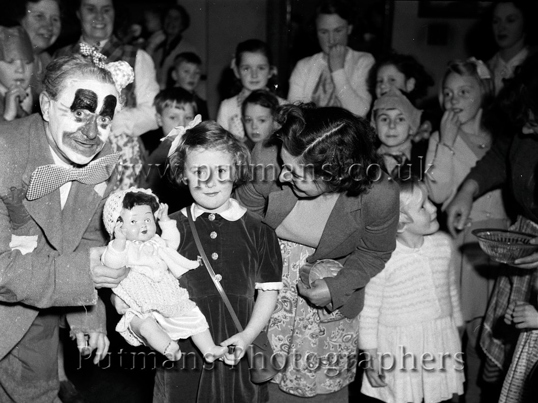 Naze Children Xmas Party 3rd Jan 1955 (J)