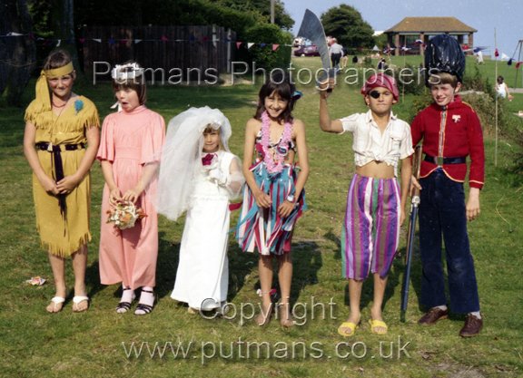 Naze Children Fancy Dress July 1981 (2)