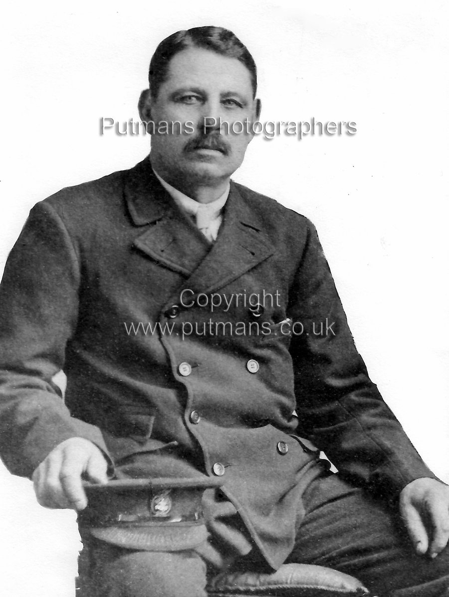 Halls Frank - father of Alf