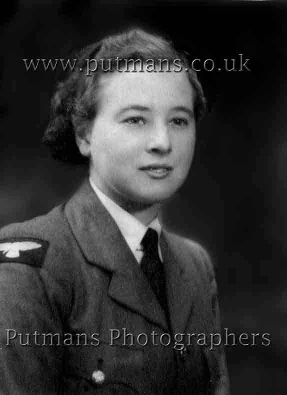 Hipkin Edna (Molly) c1941