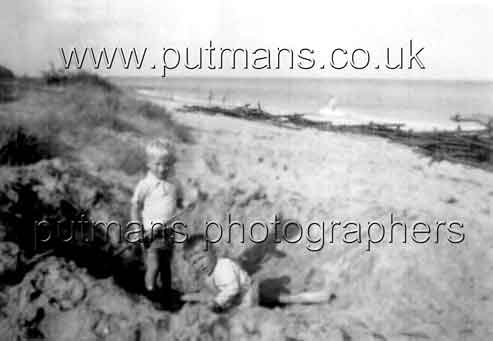 Hipkin Robert on beach