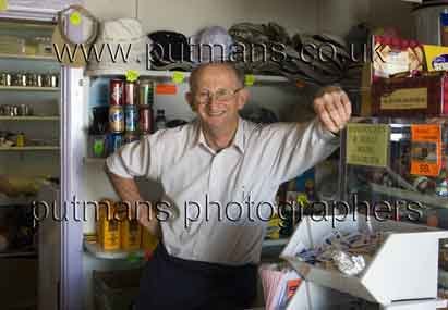 Hipkin Robert Naze Café