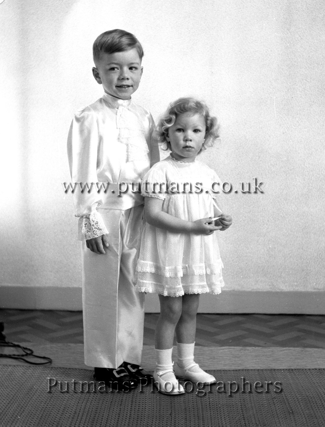 Oxley Phillip & Sue 1954