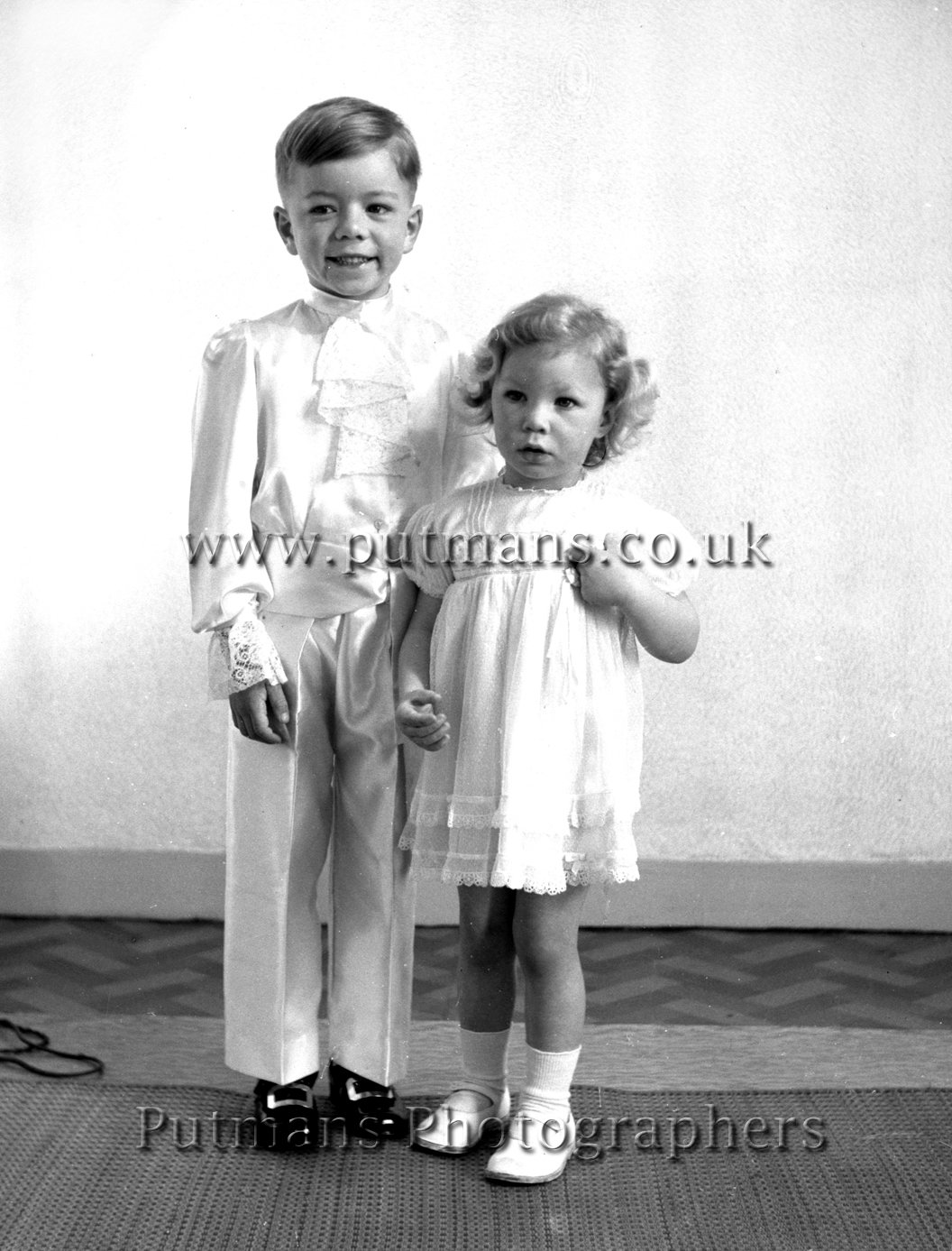 Oxley Phillip & Sue 1954