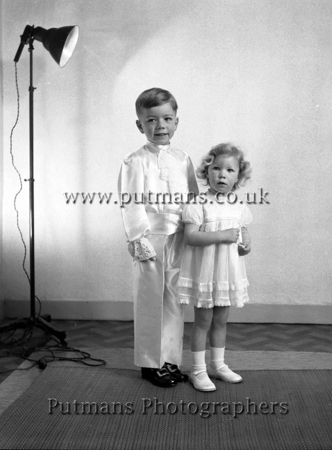 Oxley Phillip & Sue 1954