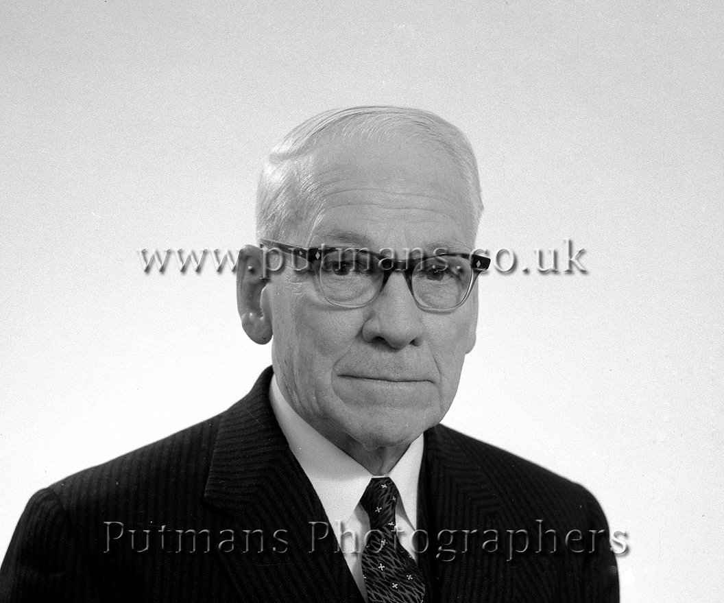 Parry Rev. 1962 (Congregational Minister)