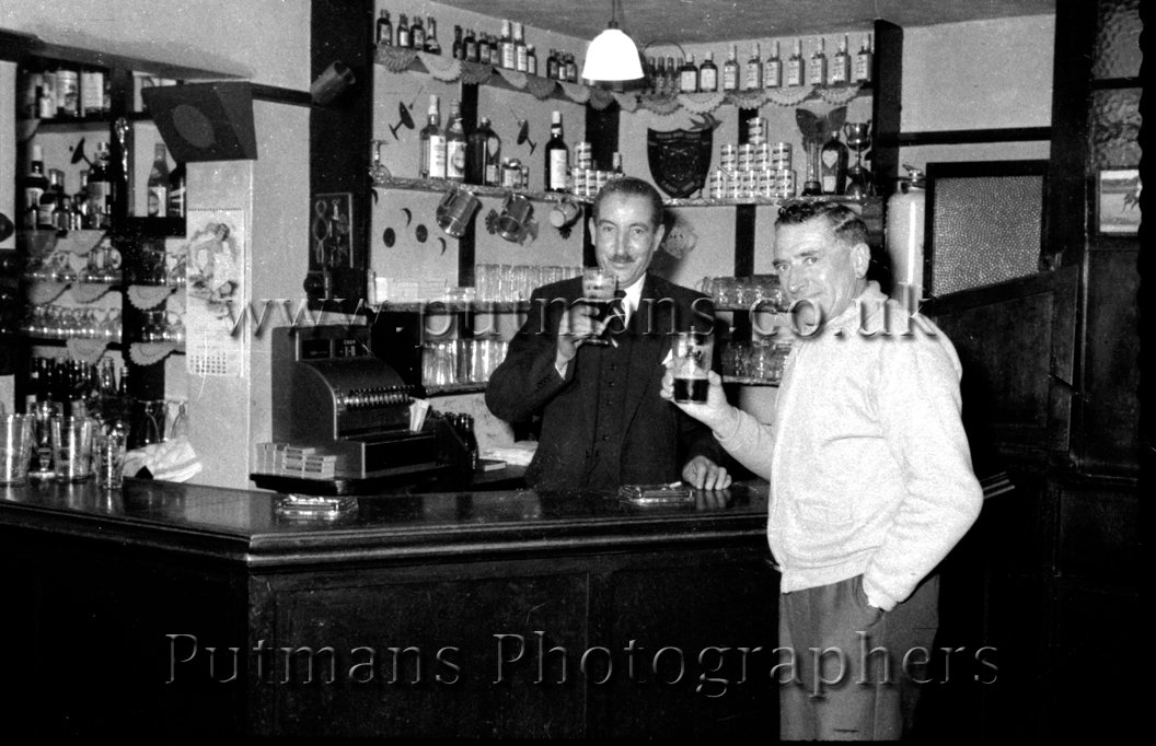 Yorke Mr. & Goldsmith Ted -Queeens Hotel 1956