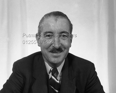 Yorke Mr. -Queeens Hotel 1957