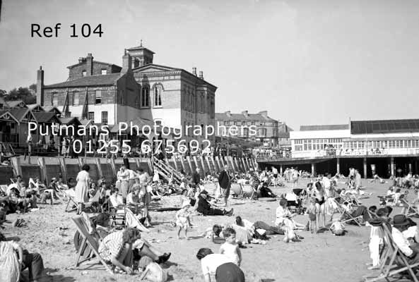 Ref 104 Pier Hotel & Beach c1950