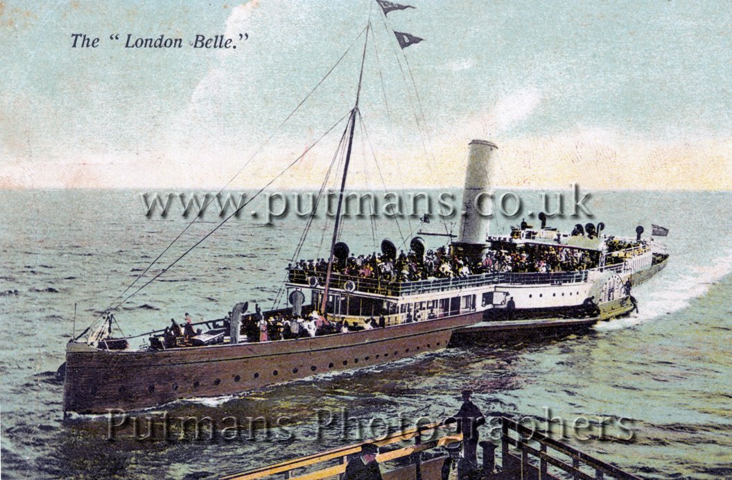 Ref 1130 The London Belle arriving at Walton Pier