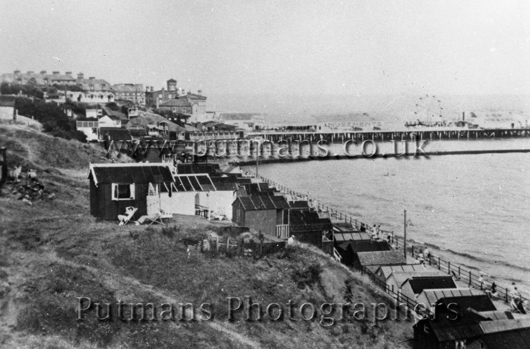 Ref 1180 Pier from Southcliff