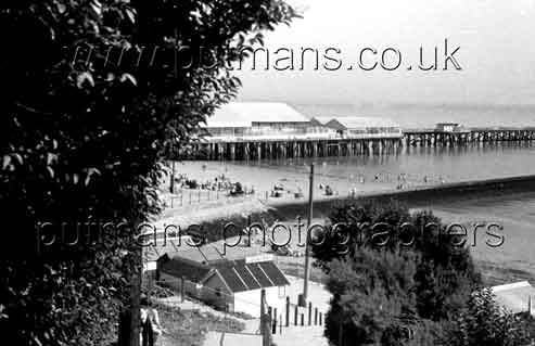 Ref 1557 Pier from Railway Station steps 1954