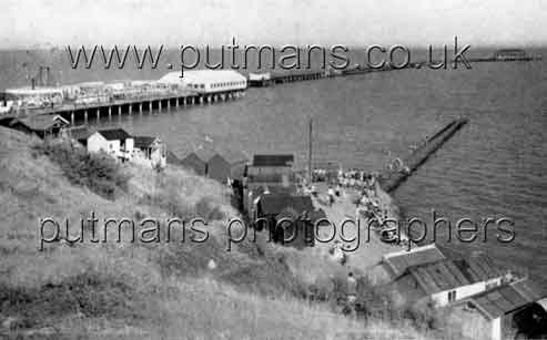 Ref 1607 Pier from Railway Station steps