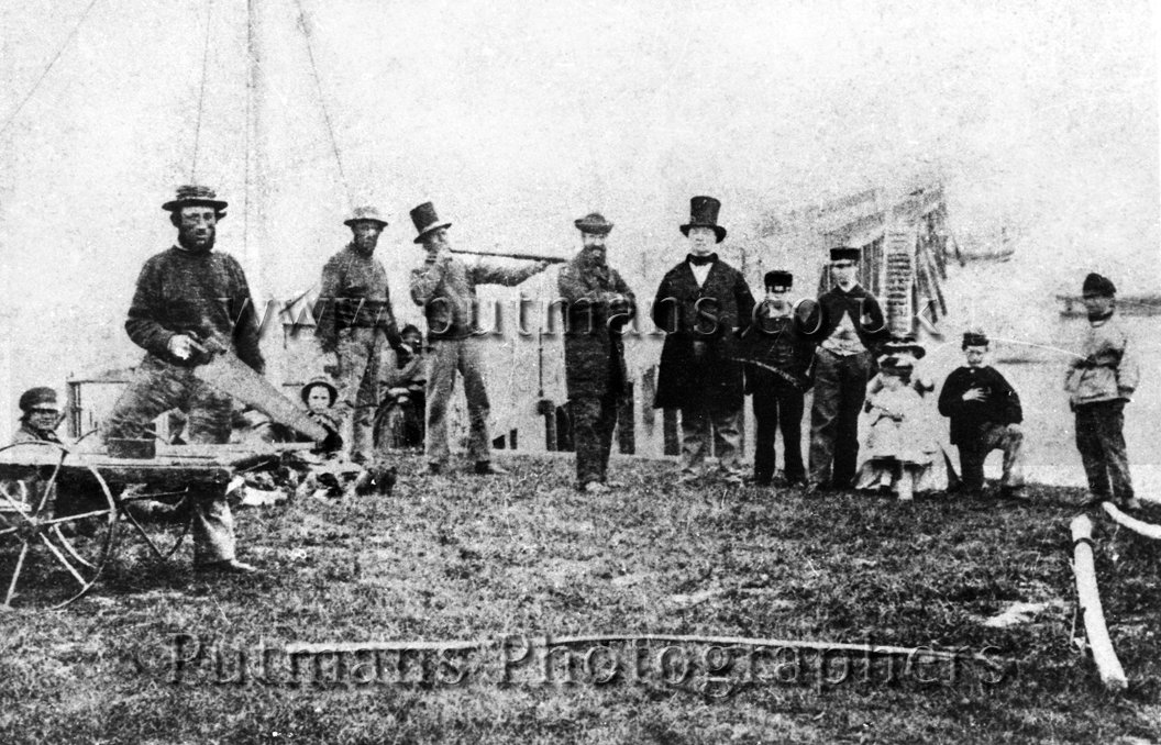 Ref 174 First pier Very early photograph