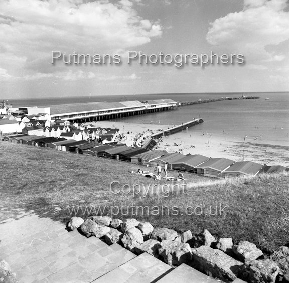 Ref 2074 Pier from Railway Station steps 1974