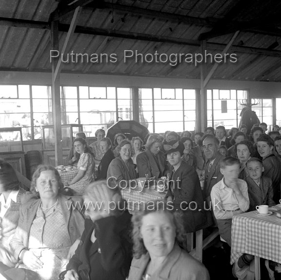 Ref 2562 Pier Cafe 28.5.1949